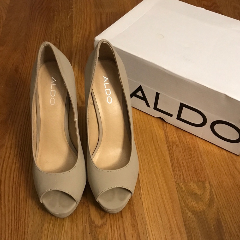 Aldo Shost Platform Peep-toe